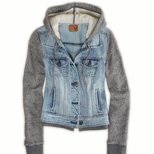 AMERICAN EAGLE Hooded Denim Jacket